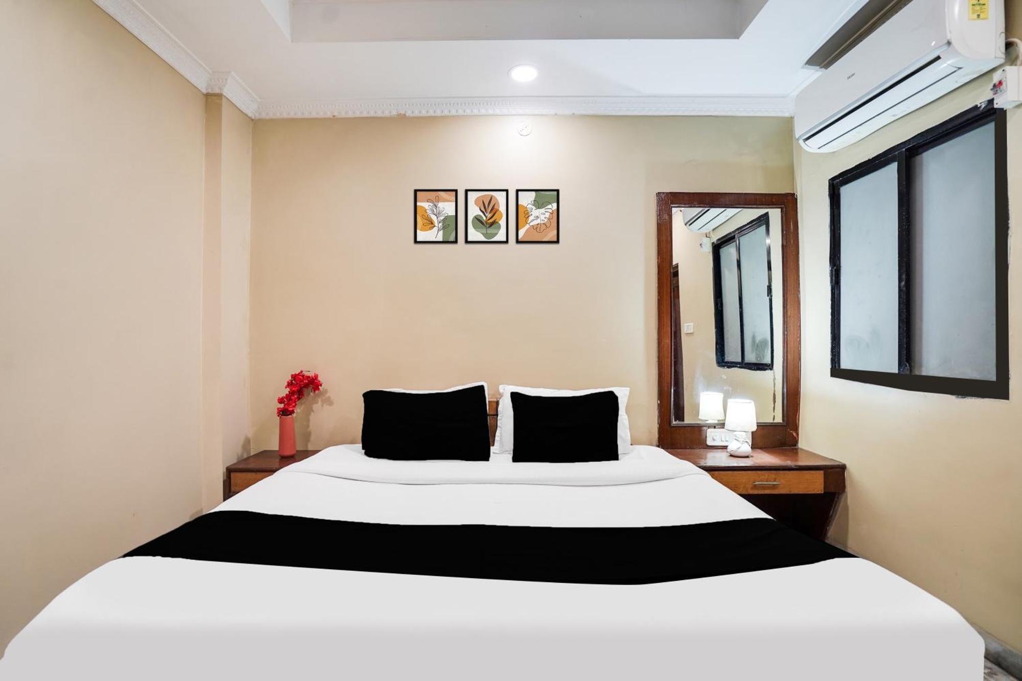 Super Hotel O Pithampur Formerly Ganga Residency Akolia Exterior foto