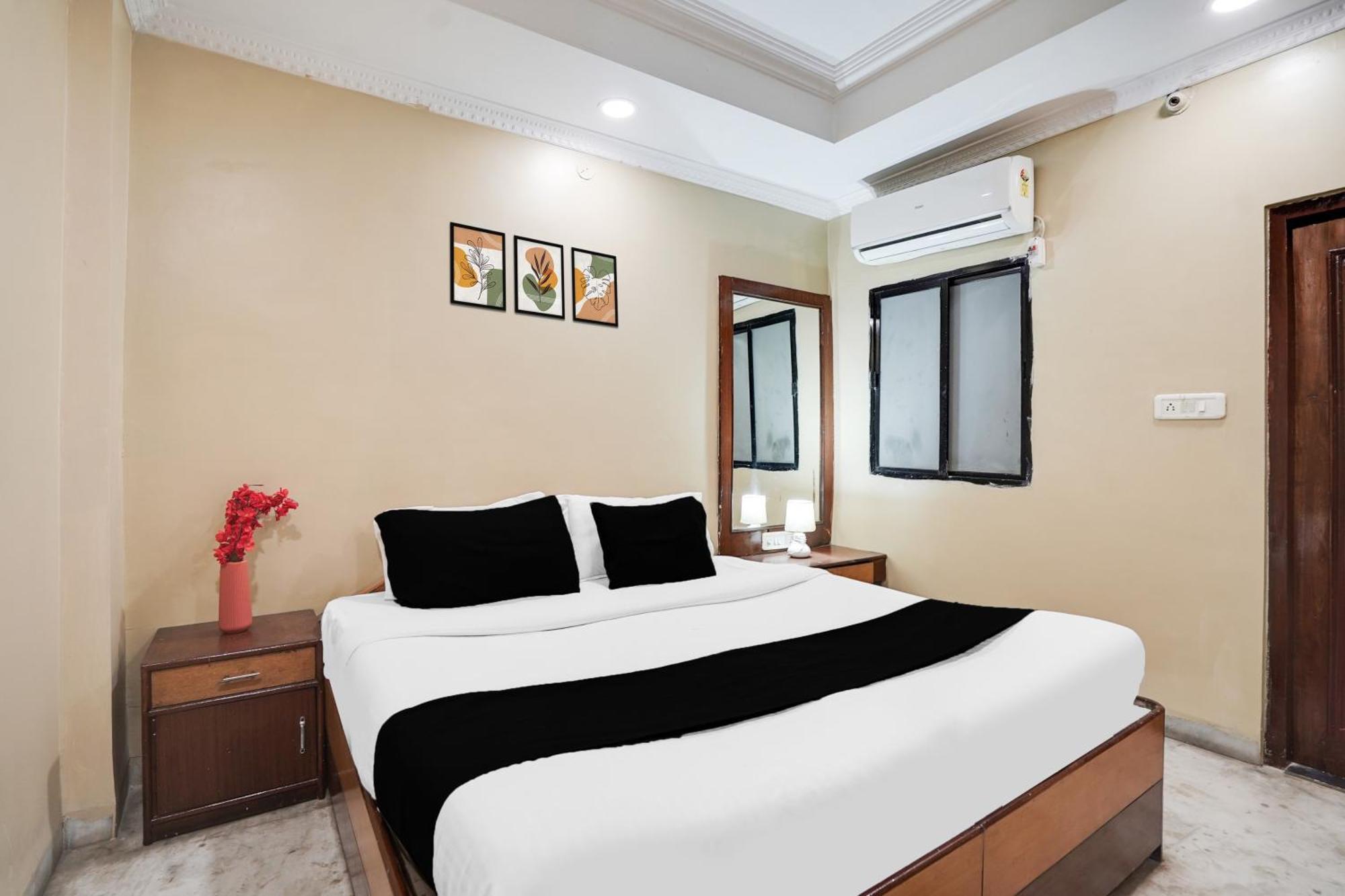 Super Hotel O Pithampur Formerly Ganga Residency Akolia Exterior foto